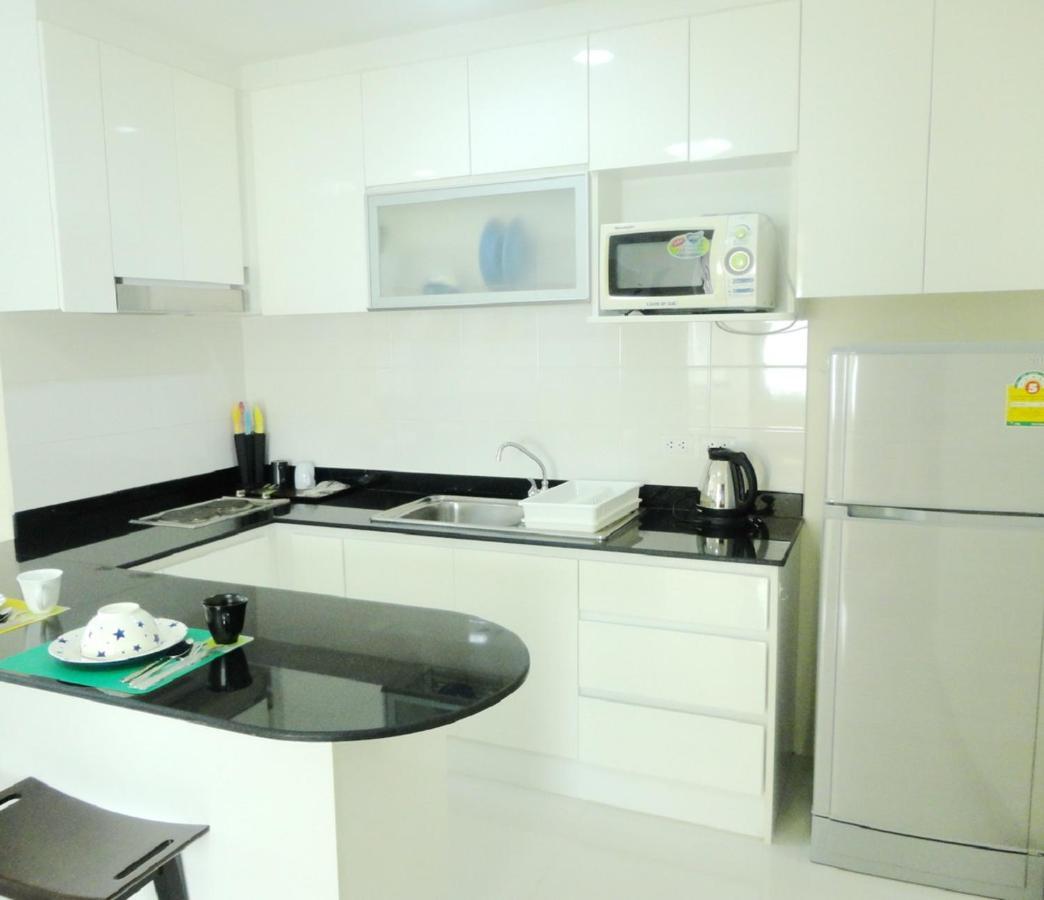 Charming Resident At Ekkamai From Studio Unit Up To 2 Bedroom Apartment Банкок Екстериор снимка