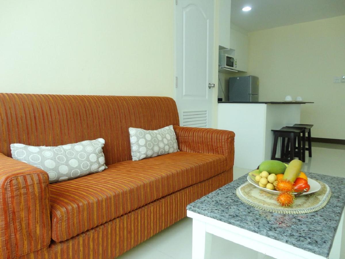 Charming Resident At Ekkamai From Studio Unit Up To 2 Bedroom Apartment Банкок Екстериор снимка