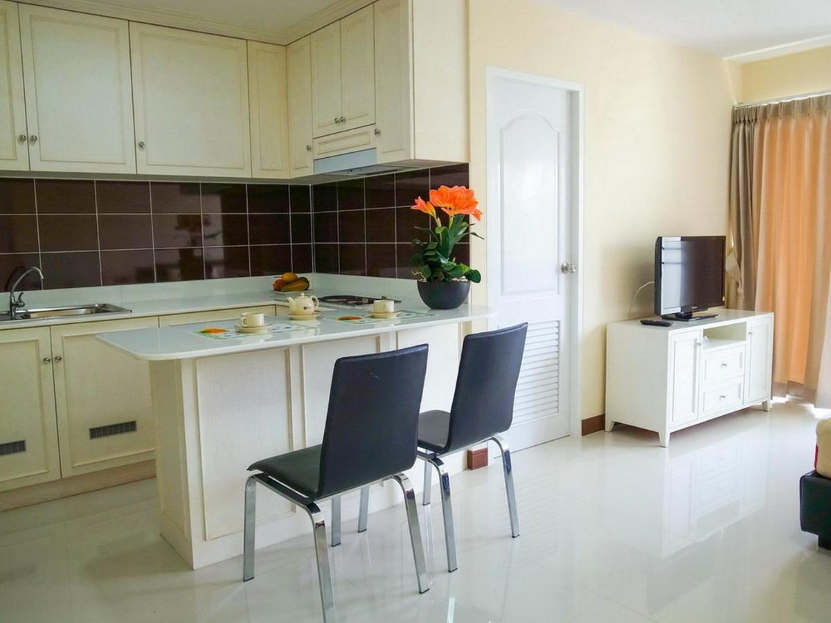 Charming Resident At Ekkamai From Studio Unit Up To 2 Bedroom Apartment Банкок Екстериор снимка