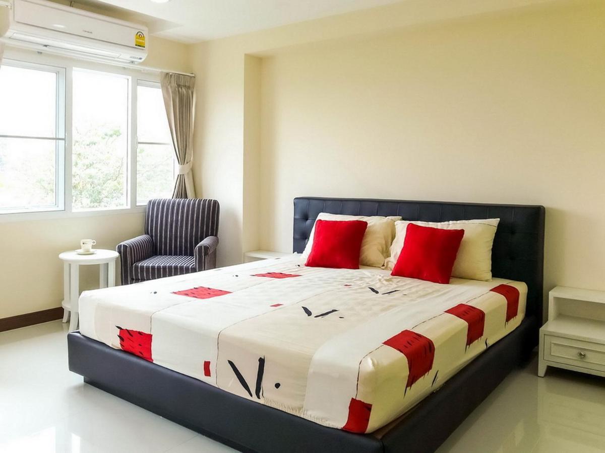 Charming Resident At Ekkamai From Studio Unit Up To 2 Bedroom Apartment Банкок Екстериор снимка